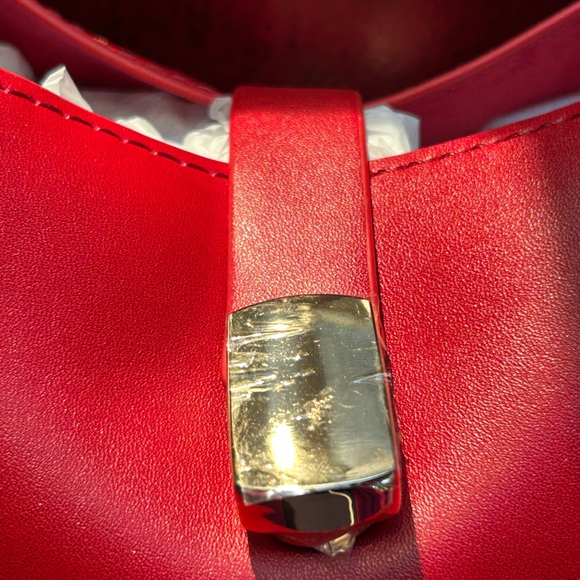 Red Hot Mini Bucket Bag New With Tags Crossbody Red Smooth Leather Look - Picture 16 of 16